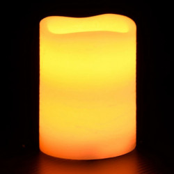 Flammenlose LED-Kerzen 24 Stk. mit Fernbedienung Warmweiß